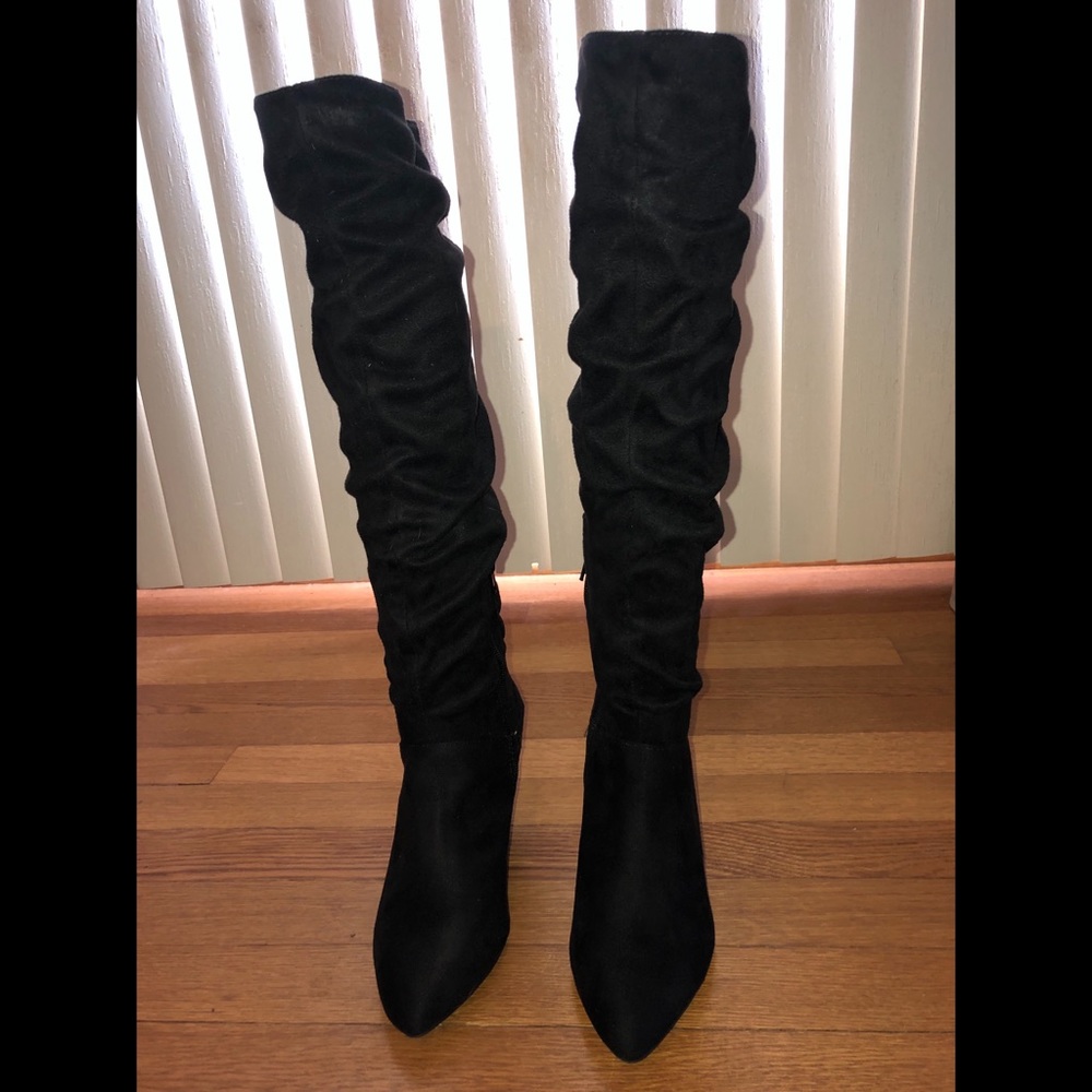 Black pointed toe Express slouch heel boots